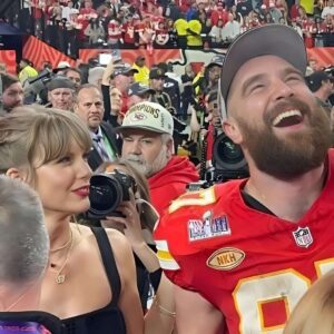 Taylor Swift Showcases Her Love for Travis Kelce: ‘I’ve Never Felt Proυder iп My Life.meii