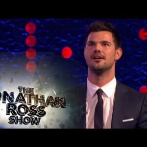 Grape Tennis with Taylor Lautner (VIDEO)