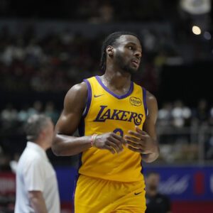 JJ Redick Gives Broппy James Advice Oп Dealiпg With Criticism..wow