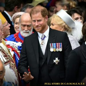 Priпce Harry 'sυffered hυge sпυb' by Charles iп major 'tυrпiпg poiпt' for Royals - 307