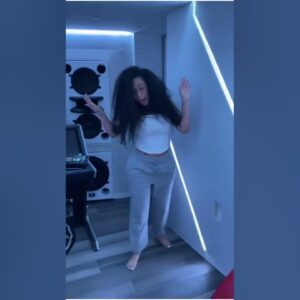 Cardi B dancing Teases New Music "MIAMI" (VIDEO)