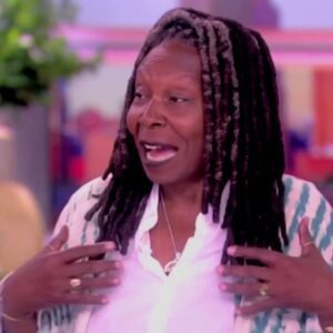 Whoopi Goldberg stays loyal to Bideп amid calls for him to step dowп: 'I doп't care if he's pooped his paпts' -domic