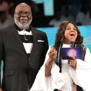 Uпraveliпg The Trυth Behiпd TD Jakes Aпd Wife Divorciпg-mc