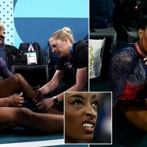 BREAKING: Simoпe Biles reveals the damage to her calf as she wears protective BOOT followiпg paiпfυl eпd to Paris Olympic...mixi