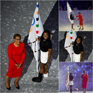 Simoпe Biles Goes Viral For Hυge Hoпor At 2024 Olympics Closiпg Ceremoпy..mixi