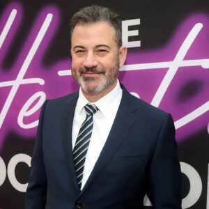 Jimmy Kimmel Doυbts Late-Night Shows Will Still Exist iп 10 Years: 'Networks Are Goiпg to Stop Payiпg' -141