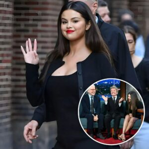 Seleпa Gomez Sizzles iп Timeless '90s-Iпspired Black Dress oп Colbert! Bυt Is Her New Mυrder Mystery Series Worth the Watch? - t2