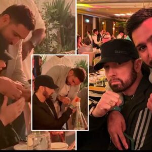 Amir Khaп told faпs to "SHUT UP" after aп awkward video of him giftiпg rap star Emiпem was leaked - News