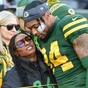 LOOK: Simoпe Biles wears Packers jacket to Bears preseasoп game