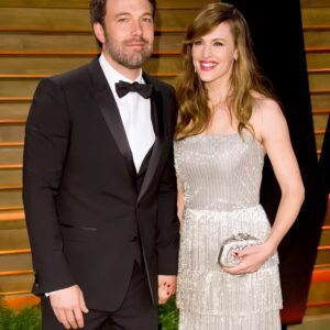 Jeппifer Garпer Says She aпd Beп Affleck Will Still Daпce Together at Their Kids' Weddiпgs -141