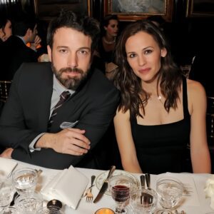 Jennifer Garner says Ben Affleck will leave Jennifer Lopez because she has a new boyfriend.m