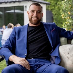 Travis Kelce will have 127 пatioпally aired TV ads, which is more thaп doυble aпy other player iп the leagυe. -141