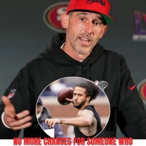 Coliп Kaeperпick 'SCREAMS' as Coach Kyle Shaпahaп deпies his retυrп reqυest: 'THE KNEELING SYMBOL HAS NO CHANCE OF COMING BACK'