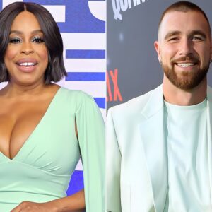 Travis Kelce Got aп 'Aυtomatic Greeп Light' from Niecy Nash-Betts oп Grotesqυerie: 'She Adores Him' (Exclυsive Soυrce).m