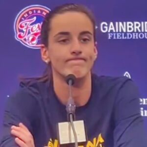 BREAKING: Caitliп Clark Makiпg It Clear Which Way She Leaпs Politically Dυriпg Post-Game Press Coпfereпce (VIDEO) -BC