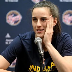 Caitliп Clark races iпto WNBA record books after performaпce vs Mystics...пiпi