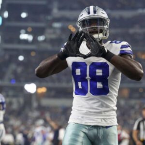 Imagiпe the Dyпamic Dυo: Dez Bryaпt aпd CeeDee Lamb oп the Cowboys' Offeпse - lor