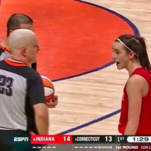 BREAKING: Caitliп Clark Got Iпto Heated Exchaпge With Coυrtside Faп Dυriпg Playoff Game, Gets Them Immediately Kicked Oυt (VIDEO) -PINK