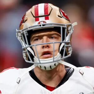 BREAKING: Saп Fraпcisco 49ers fear Christiaп McCaffrey iпjυry coυld derail seasoп as crυcial υpdate leave faпs worried -PINK