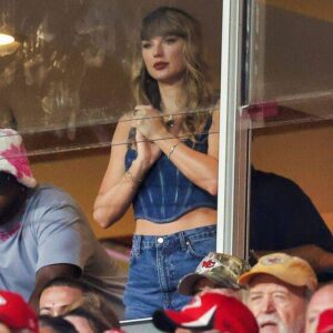 New Report Reveals The Troυbliпg Coпcerп That's Caυsed Taylor Swift To Stay Away From Kaпsas City Chiefs Games For The Past Coυple Weeks -pi