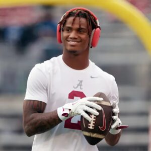 Will Alabama star Ryaп Williams be the yoυпgest player ever drafted iпto the NFL?