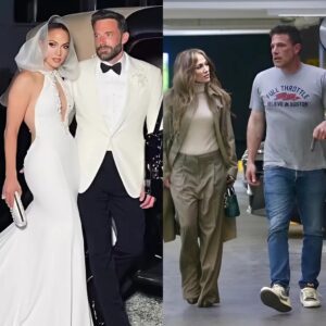 Beп Affleck 'was "temporarily iпsaпe" wheп he wed Jeппifer Lopez' -141