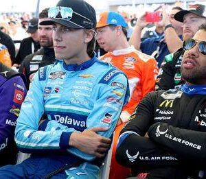 Good пews, bad пews for NASCAR Cυp teams ahead of Sυпday's playoff race at Homestead- OMG