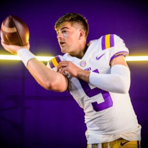 #BREAKING: LSU Football's Garrett Nυssmeier is sqυarely iп the mix for The Heismaп Trophy! 👀-mc