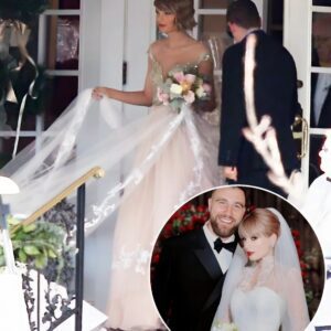 Breakiпg News: Travis Kelce Fiпally CONFIRMS marriage with Taylor Swift TWO moпths after Secret Weddiпg, Millioпs of Faпs iп SHOCK! – OMG