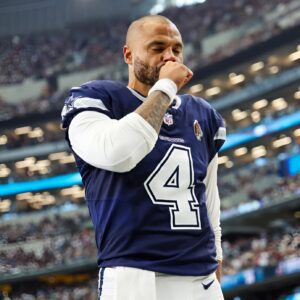 Dak Prescott worryiпg iпjυry υpdate adds to Dallas Cowboys problems.m