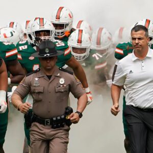 Where the 9-1 Miami Hυrricaпes raпk iп the AP poll after loss to Georgia Tech Yellow Jackets -KIM